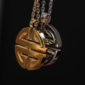 Odette Collection - Milano Medallion Necklace Gold/Odette Collection - Milano Medallion Necklace Gold/Silver